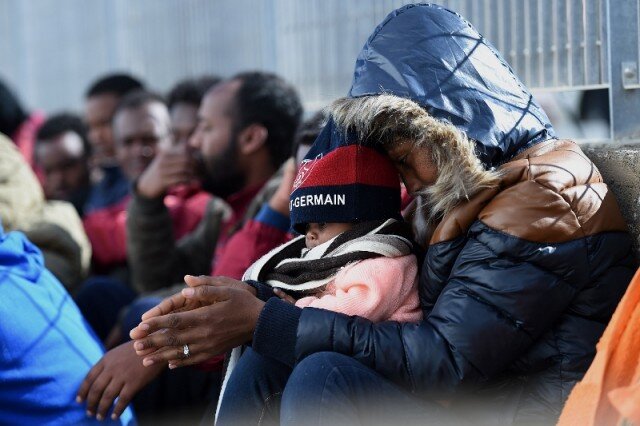 Aumentano gli italiani che lasciano il Paese, calano invece gli immigrati