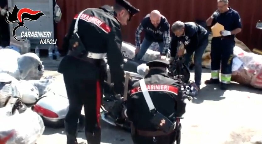 carabinieri scooter