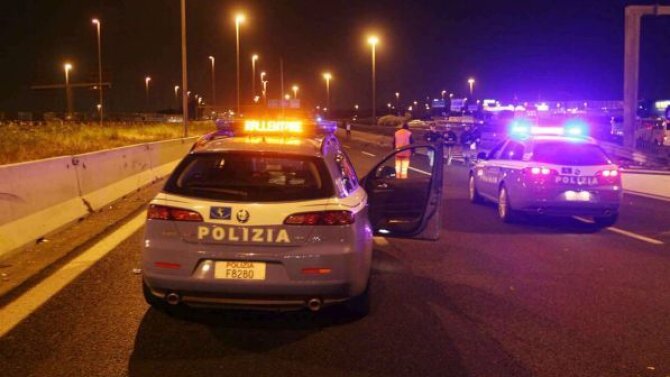 In Tangenziale con un’auto clonata viene riconosciuto dal proprietario: inseguito e arrestato dalla polizia