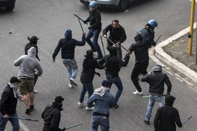 Scontri prima del derby Torino-Juve: 10 arresti