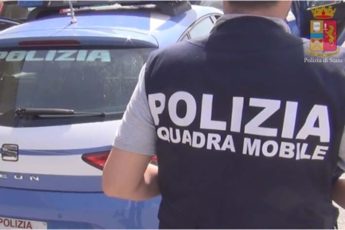 Cocaina, mitragliatrici e pistole: nuovo arresto per Piccolo, il ras del Rione Pazzigno di Napoli