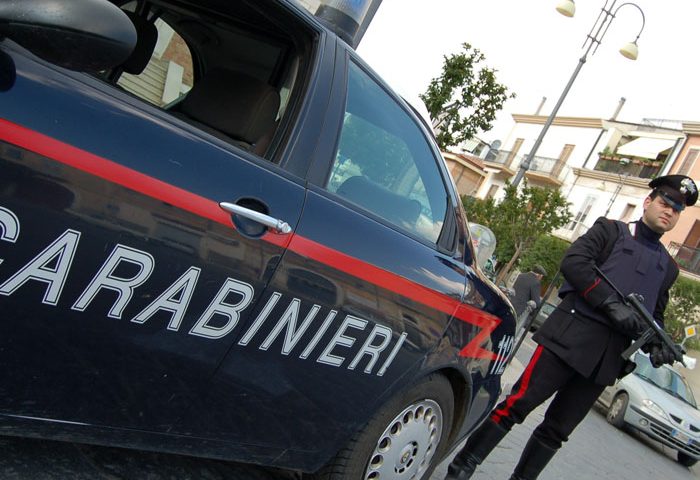 Napoli, ladro di auto preso al Rione Traiano da carabinieri liberi dal servizio