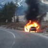 auto in fiamme