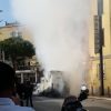 caravan in fiamme