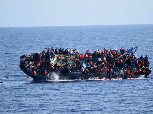 Migranti, muore in mare una bambina di 4 anni