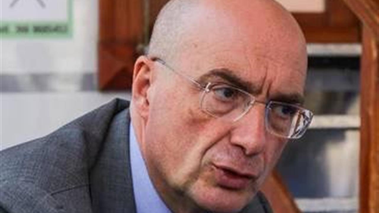 Napoli, deputato Paolo Russo ‘porta’ in Parlamento le nozze di Tony Colombo