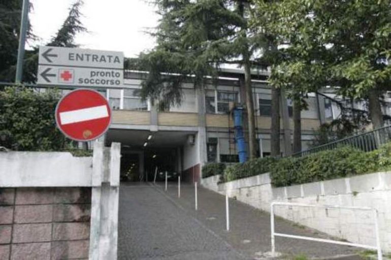 Napoli, degente derubato della pensione di 800 euro durante il ricovero all’ospedale San Paolo