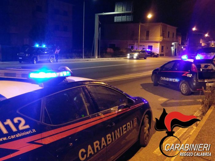 Droga a fiumi da Napoli ad Ancona: 4 arresti