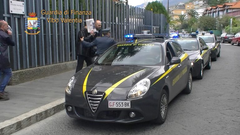 Controlli straordinari della Guardia di Finanza: arresti, denunce e sequestri