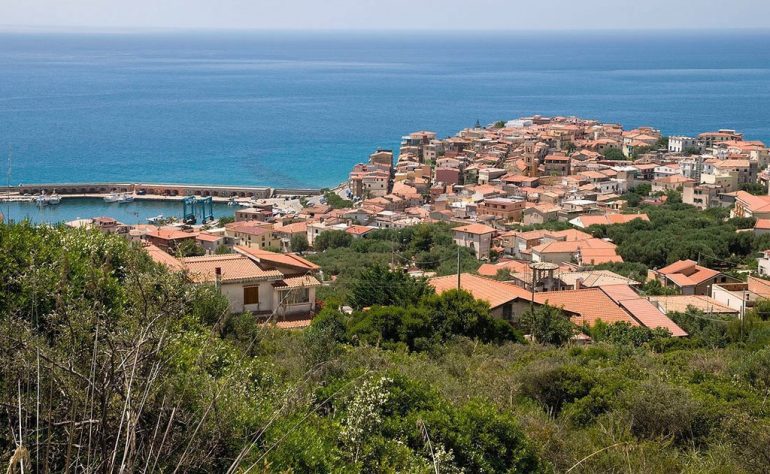 Camerota, altra sentenza storica: dopo il castello anche la Pineta torna ai cittadini