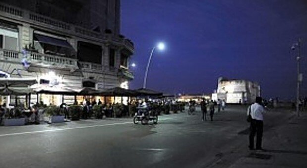 Napoli, sparatoria sul Lungomare: panico tra la gente