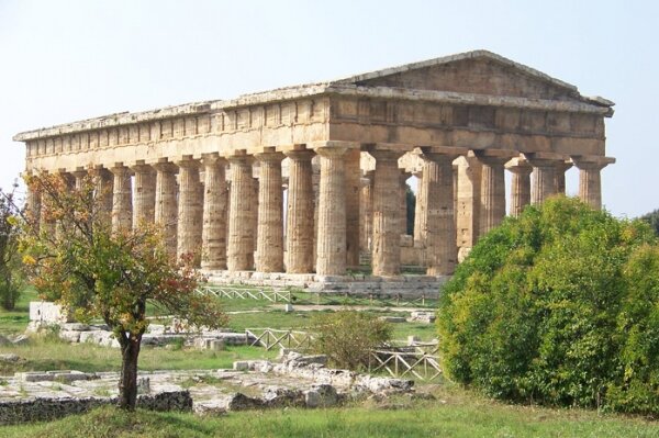 Paestum. Il pastificio Di Martino ha sovvenzionato due borse di studio per un nuovo scavo nel Parco archeologico