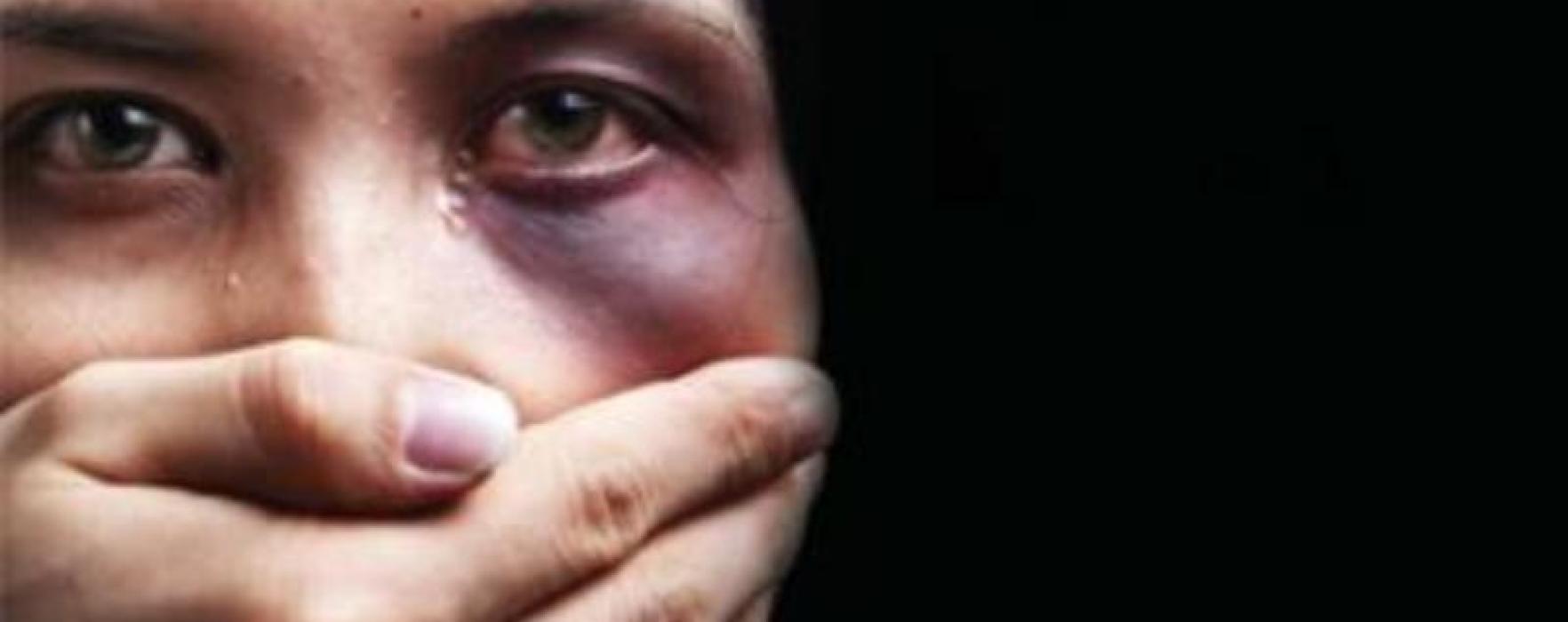 Napoli, maltrattava e picchiava la moglie: arrestato 24enne