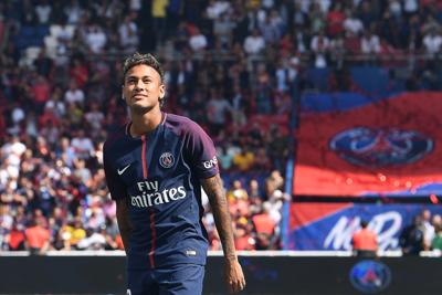 Neymar aspetta Barcellona fino al 20 agosto