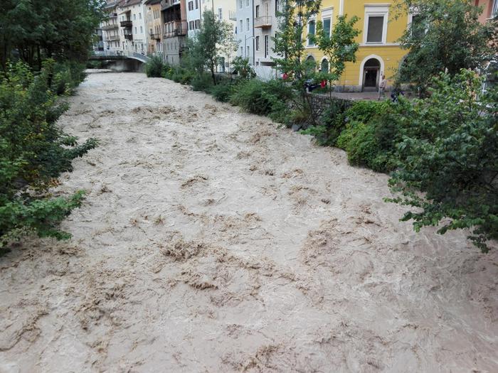 Maltempo: evacuate due strutture sanitarie nel Salernitano