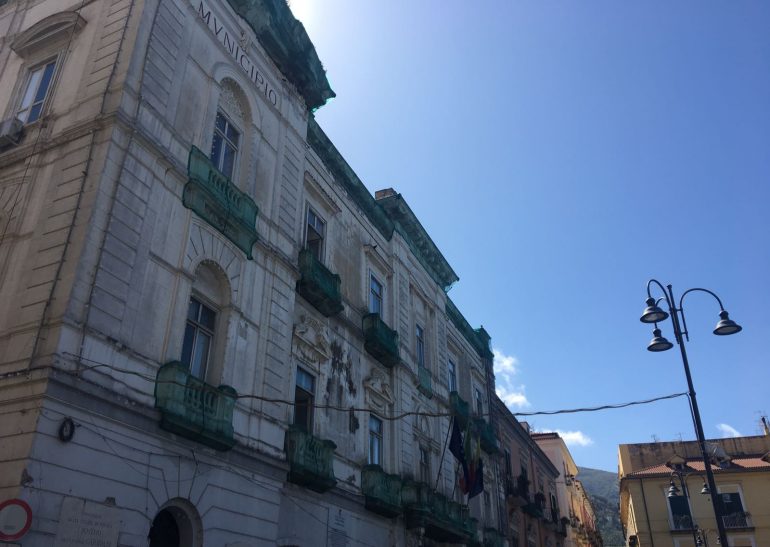 Castellammare. Caos a Palazzo Farnese, si dimette il presidente del Consiglio: delibera Salva-Sint in bilico