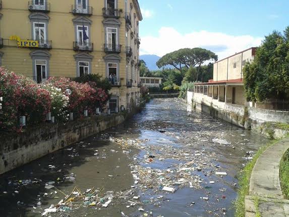 ﻿ Viaggio nell’Italia delle buone e cattive acque: il caso del fiume Sarno:  ecco il report di Legambiente