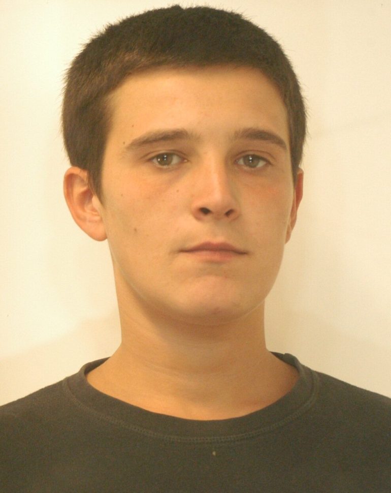 Armi e droga a Giugliano, la Polizia arresta un 26enne vicino agli scissionisti del clan Di Biase