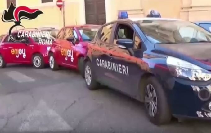 Napoli, torna in carcere specialista del furto delle auto car sharing Enjoy di Roma