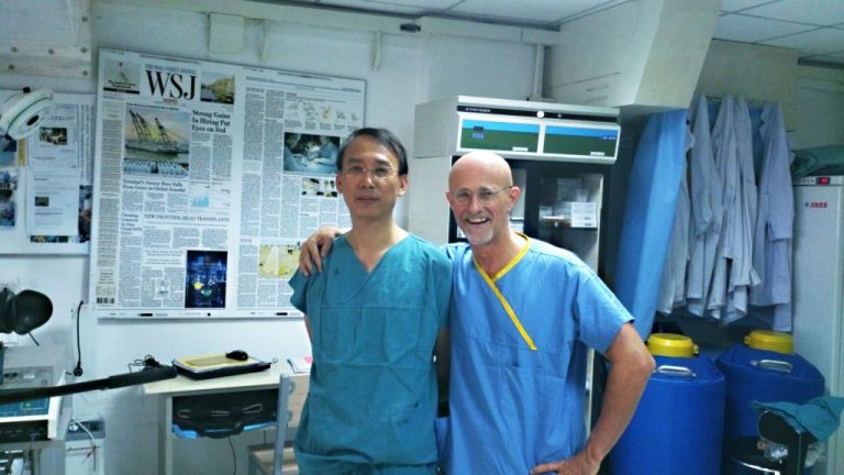 Il medico italiano Canavero annuncia: ”Nel 2018 faremo il primo trapianto di testa al mondo su un paziente cinese”