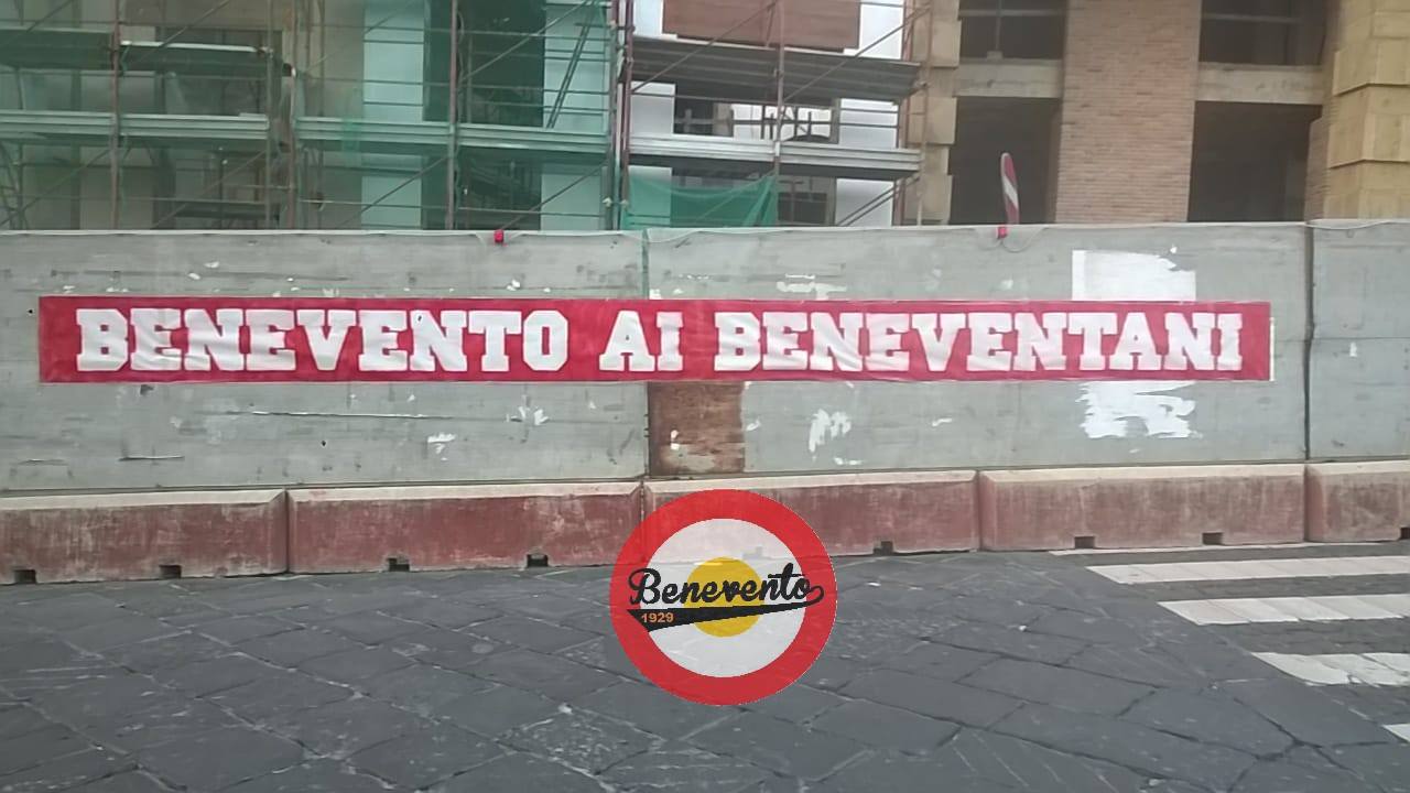 Benevento, il ‘diktat’ della curva: ”Domenica niente vessilli dell’Inter nella Sud”