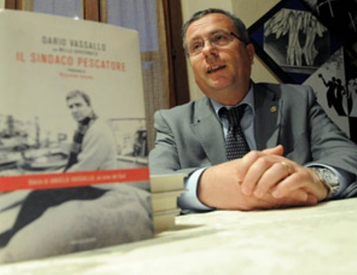 Nuovo affondo di Dario Vassallo: ‘Trasferite i carabinieri coinvolti nella morte di Angelo’