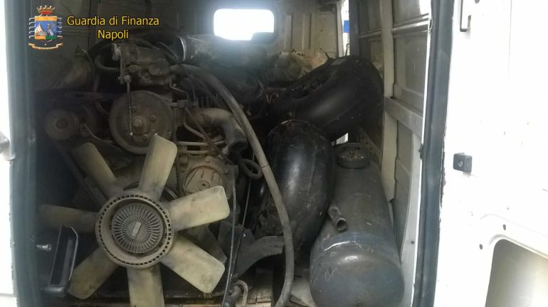 Napoli, sequestrate 72 tonnellate di rifiuti speciali nel porto: 4 denunciati