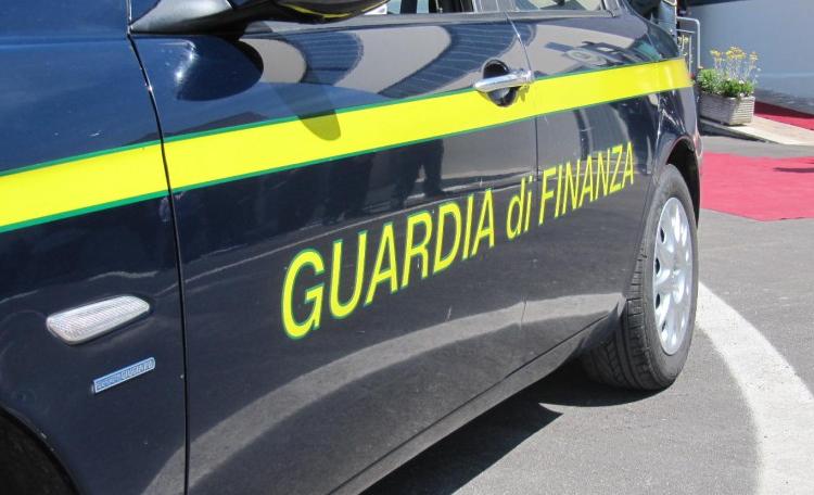 Finanziere arrestato: aveva chiesto 5mila euro e l’assunzione del figlio per controlli ‘soft’ all’azienda