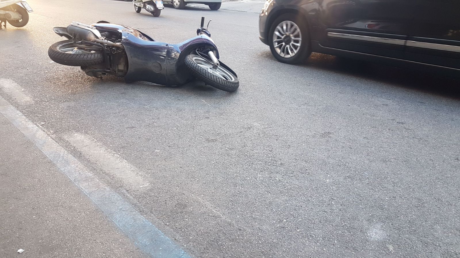 Castellammare, in moto investe anziano al corso Vittorio Emanuele: entrambi feriti