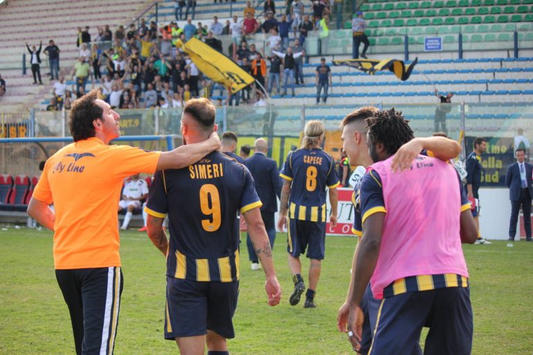Juve Stabia, torna la luce: a Monopoli termina 2-0 per le Vespe