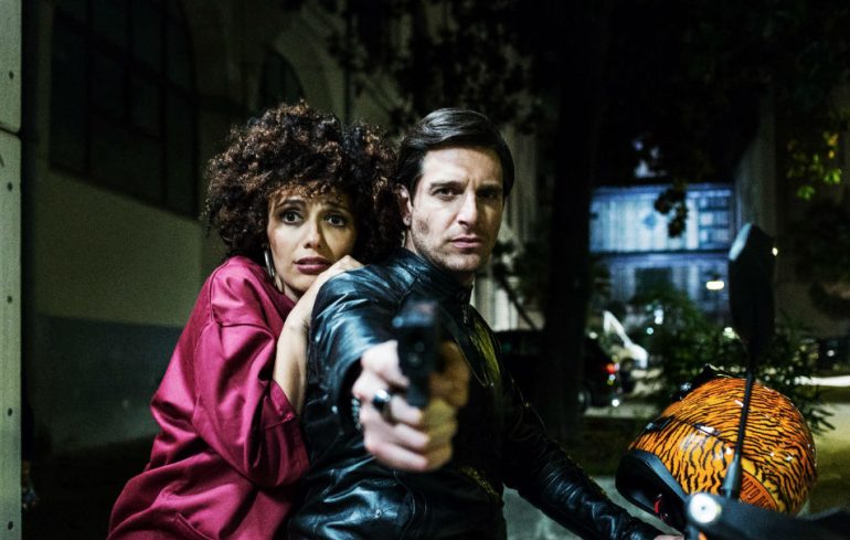 Il film napoletano Ammore e malavita di Manetti Bros in scena oggi al Festival di Venezia