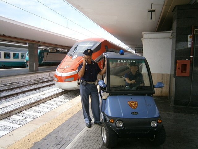 Napoli, rubano una pompa di sollevamento in rame delle Ferrovie dello Stato: tre denunciati