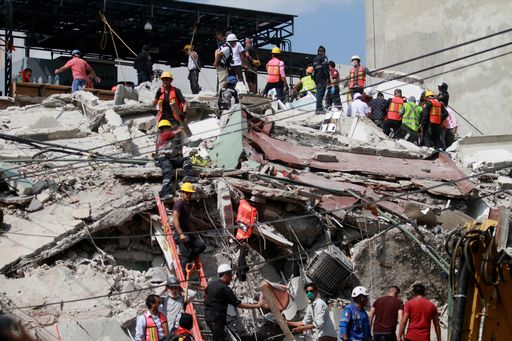 Terremoto in Messico, il dramma della scuola crollata: 26 bimbi morti