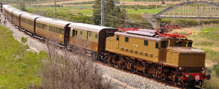 De Luca non delude mai i giornalisti e scomoda San Pio: ”Chi ha bisogno della sua benedizione?Io”