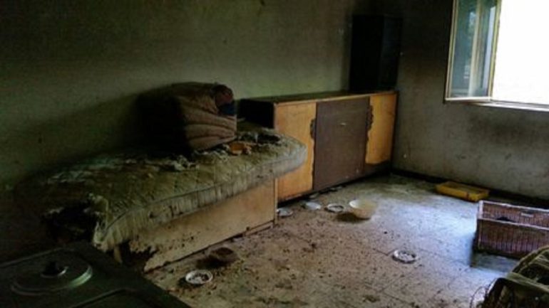 Sequestrato il tugurio che teneva prigioniera la quindicenne disabile di Torre del Greco