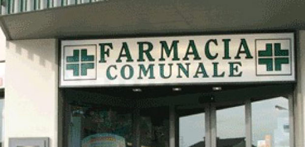 Farmacia comunale di Scafati: il presidente del Consorzio Palumbo tenta di parlare con i commissari prefettizi