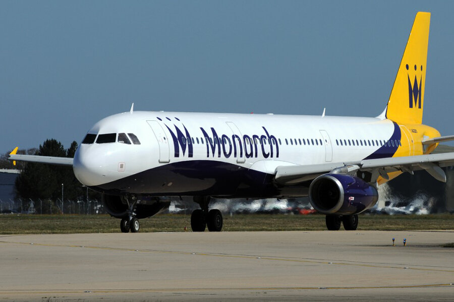 Fallisce la compagnia aerea low cost Monarch, 110mila passeggeri a terra