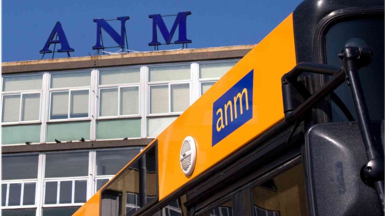 Napoli, l’Antitrust chiede stop all’affidamento diretto ad ANM: «Servizio inadeguato e utenti insoddisfatti»