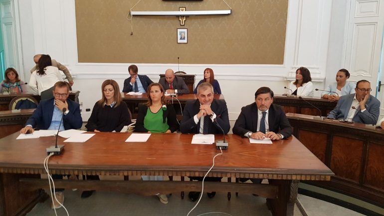 Castellammare, la nuova giunta Pannullo stile ‘Beautiful’ con fratelli ed ex cognati