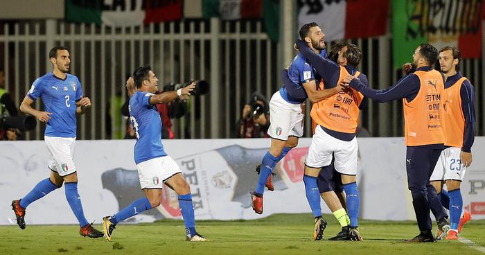 All’Italia basta un gol di Candreva per andare da testa di serie agli spareggi Mondiali