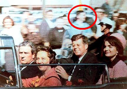 Kennedy, nei file pubblici i rapporti con la Mafia per uccidere Castro e una strana telefonata il giorno prima dell’omicidio di JfK
