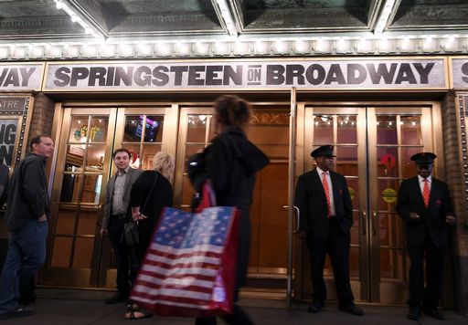 Springsteen mette all’asta per beneficenza due posti in prima fila per il suo concerto a New York: 61mila dollari