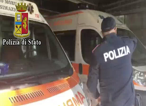 Ambulanze prive di autorizzazioni a Pompei: denunciato il presidente dell’associazione