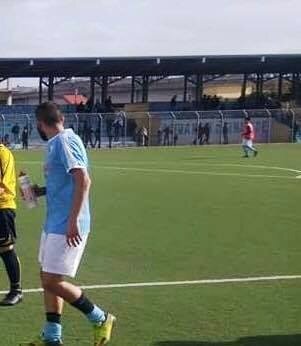 Arzano, derby a porte chiuse ma 100 tifosi assistono alla gara con un permesso speciale: aperta un’inchiesta