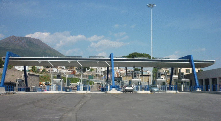 Mille pedaggi in tangenziale non pagati in pochi mesi, automobilista condannato