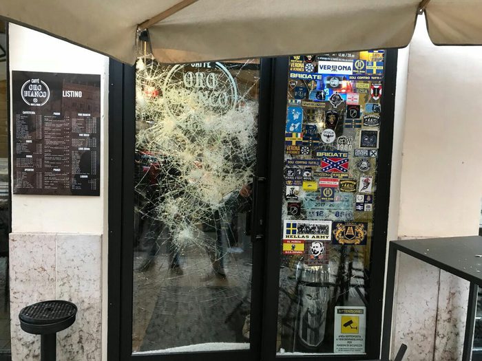 Denunciati 35 tifosi del Napoli per l’assalto del bar a Verona