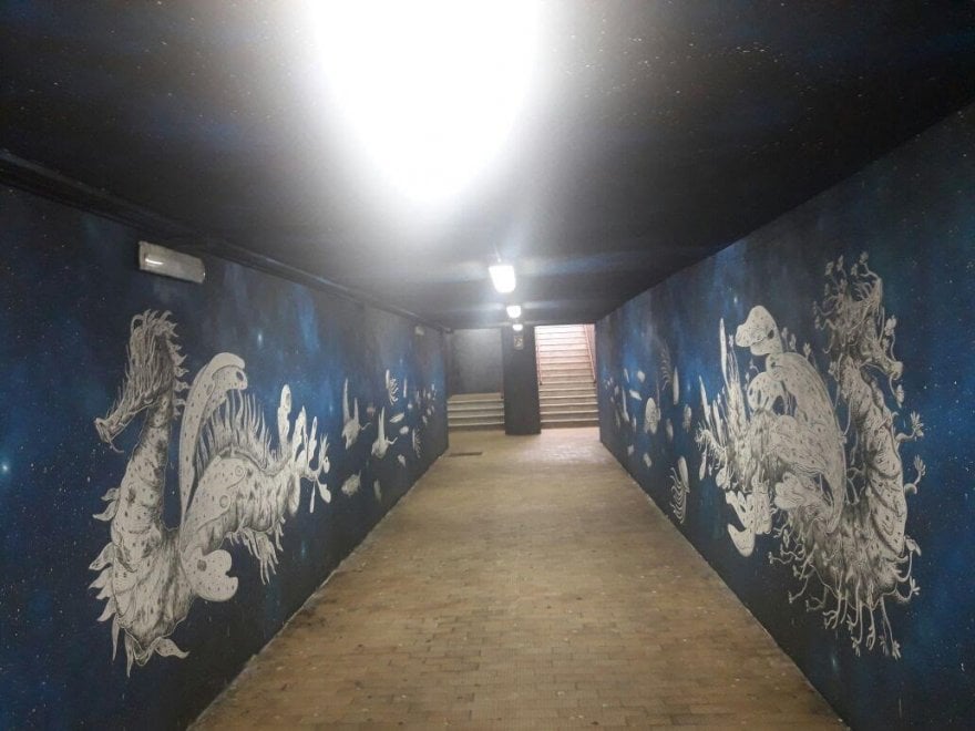 Vandalizzata la stazione Eav di Piano di Sorrento, distrutta l’opera di street art