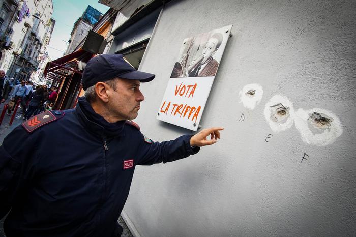 Napoli, raid mancato al rione Sanità: due giovani armati fuggiti a un posto di blocco