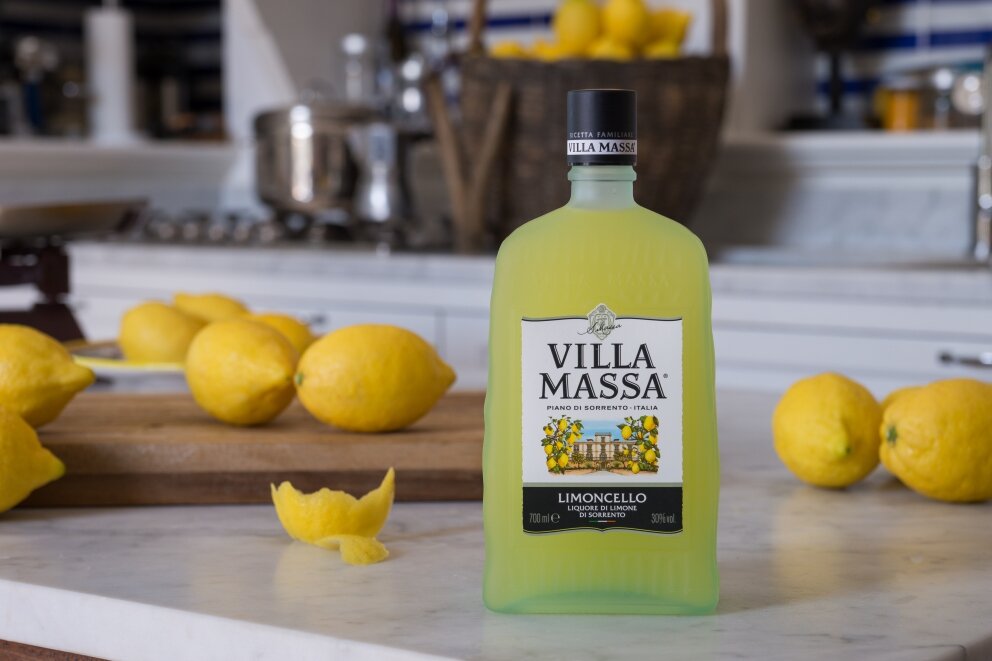 Il limoncello di Sorrento diventa spagnolo, la Zamora Company acquisice Villa Massa