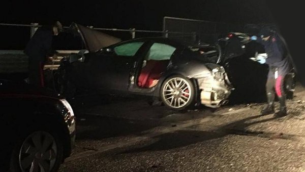 Si schiantano con la Maserati, muore  21enne: tre amici feriti